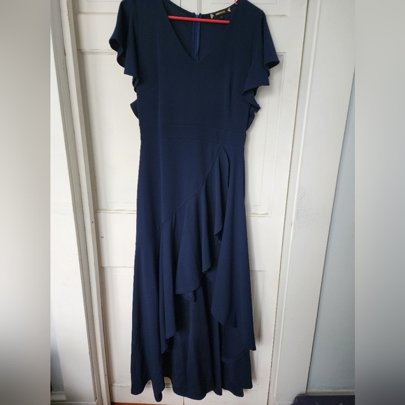 Evening Party Dress - Picture 3 of 3